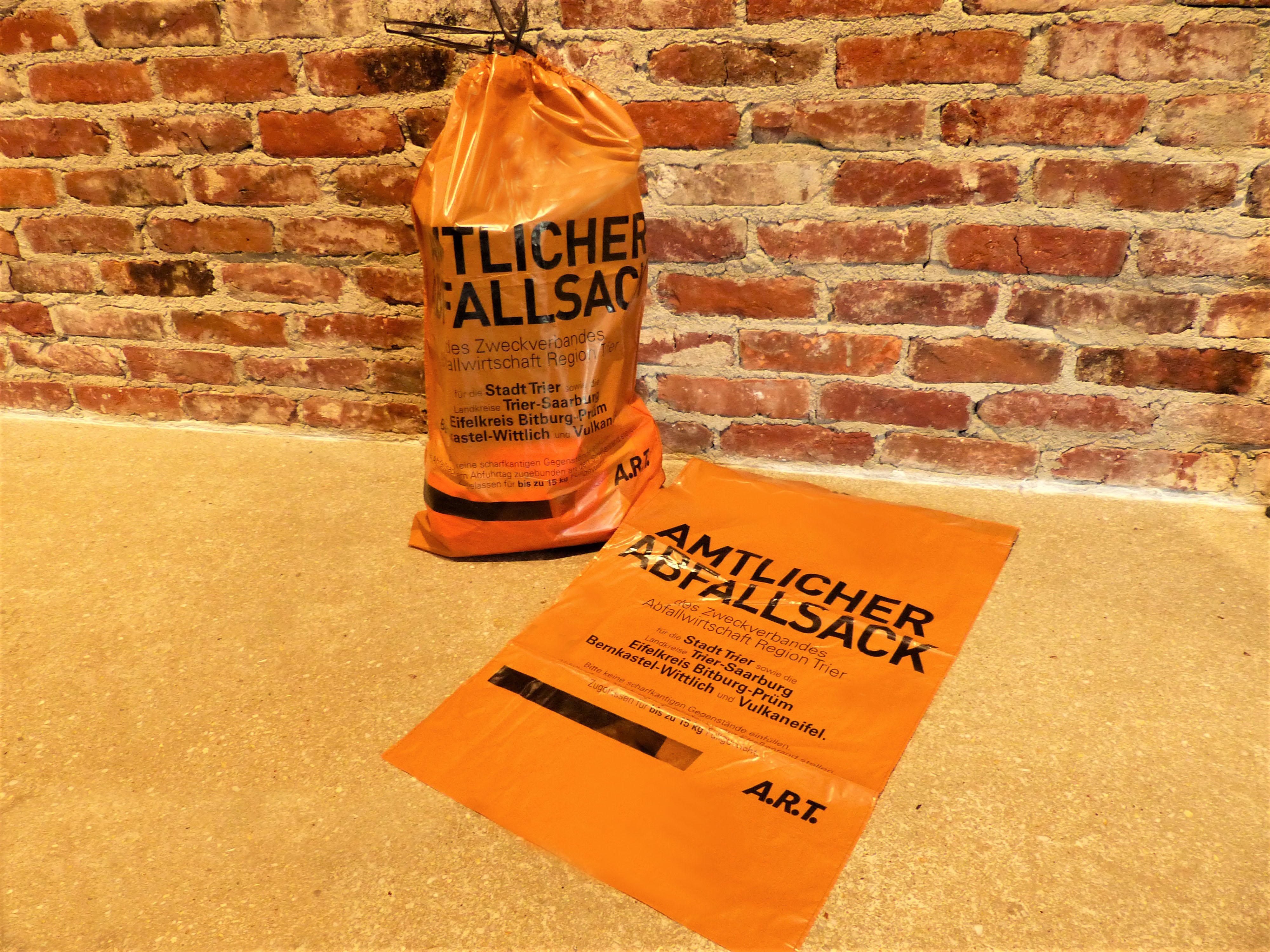 Foto: Amtliche Abfallsäcke für Windel- oder Inkontinenzversorgung (40 Liter)